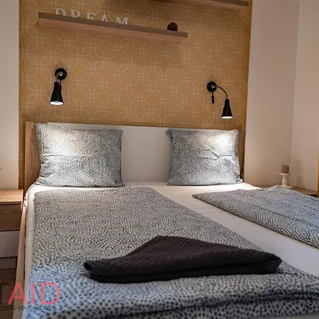 Apartamento J12 - - Hostaid Budapest